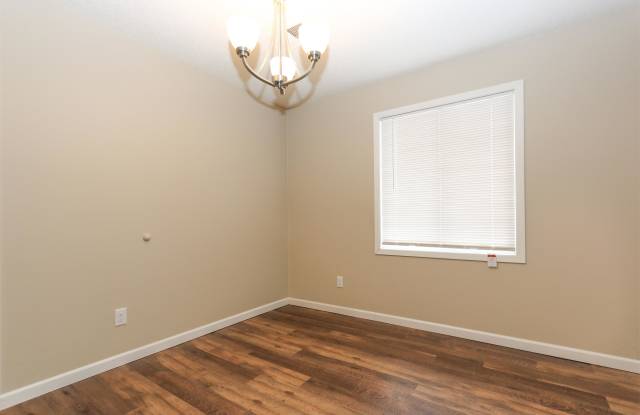 16045 Joplin Ave W, Apt 2 Gallery 4