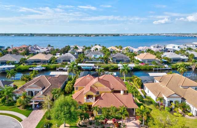 540 FORE DRIVE - 540 Fore Drive, Bradenton, FL 34208