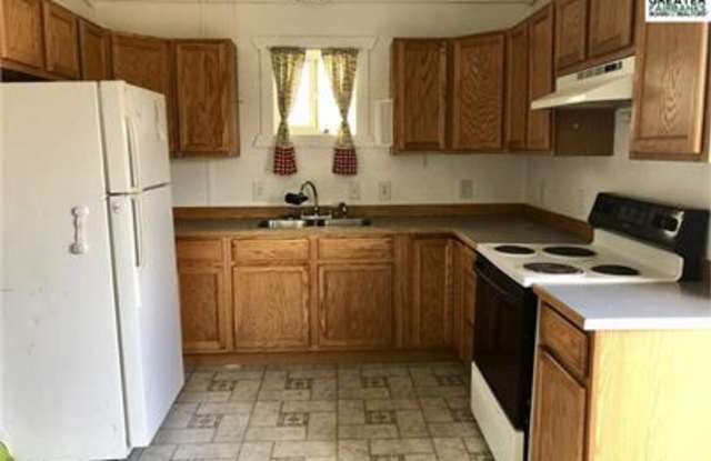 2315 Maria Street - B Gallery 2
