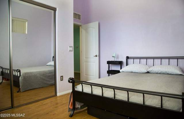 868 W Calle Carasol unit: 2 photos photos