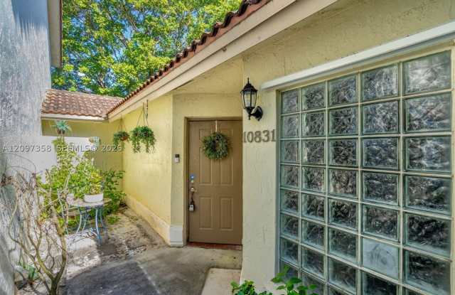 10831 NW 3rd Ct Gallery 2
