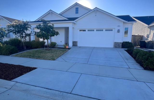 BEAUTIFUL SINGLE STORY HOME IN WEST ROSEVILLE!! photos photos