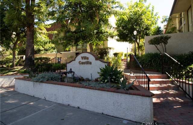 6204 Shoup Avenue 1/2 photos photos