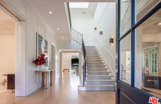1580 Sorrento Dr Gallery 4