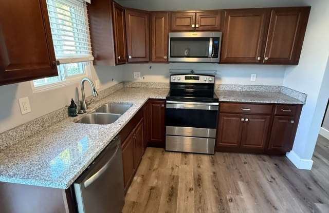 Beautiful four bedroom two bathroom home! photos photos