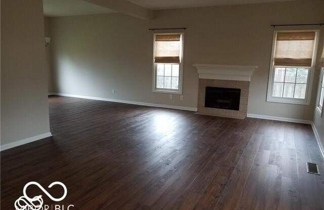 10926 Camden Court Gallery 2