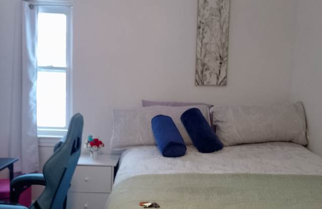 7016 Thatcher Avenue photos photos