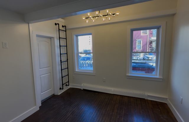 229 South Geneva Street - 5 photos photos