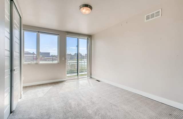 High Street Townhomes 3 bedroom unit with detached Garage and Yard - 2011 South High Street, Denver, CO 80210 High Street Townhomes 3 bedroom unit with detached Garage and Yard - 2011 South High Street, Denver, CO 80210