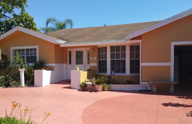 3440 Southwest 2nd Court - 3440 Southwest 2nd Court, Deerfield Beach, FL 33442
