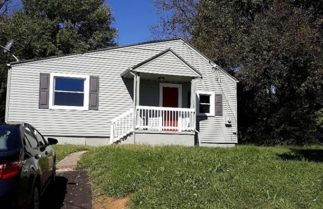 4029 Michigan Ave NW - 4029 Michigan Avenue Northwest, Roanoke, VA 24017