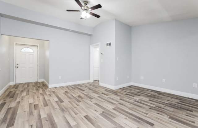 1542 Hudson Court Gallery 2