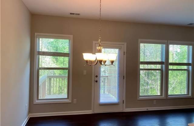 1327 elderwood Way Gallery 4