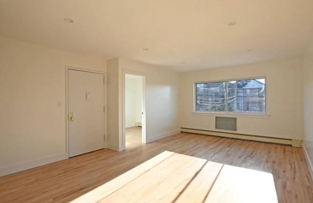 19-43 76th Street Gallery 3