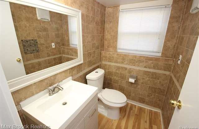 44820 JOY Road Gallery 4