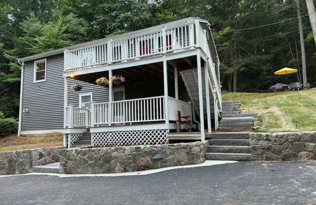 89 Westwood Dr Gallery 2