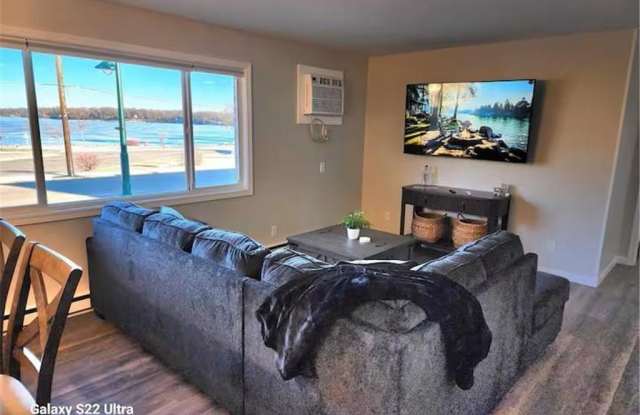 114 Lake Avenue S photos photos