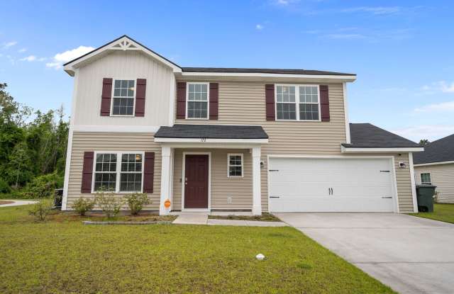 Live Close to Fort Stewart in This Spacious 4-Bedroom Home with a Large Backyard Gallery 1