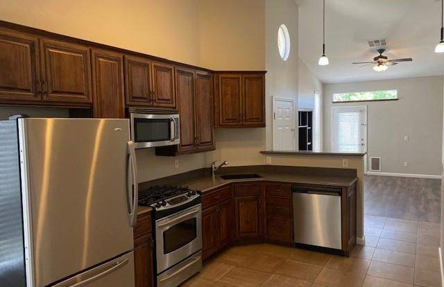 1612 Eagle Peak Way Gallery 3
