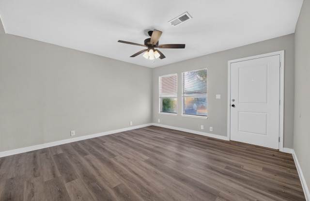 425 San Blas Gallery 3