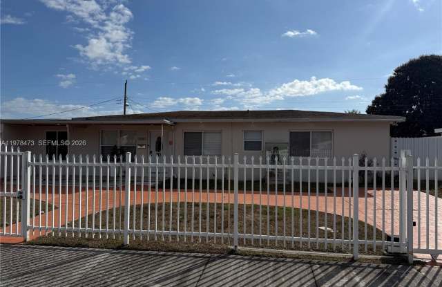 18501 NW 30th Ave photos photos