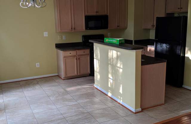 8544 WYNGATE MANOR Gallery 4