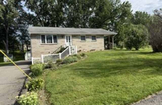 55 Martha Ave photos photos