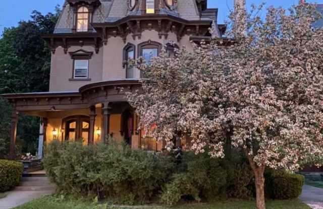 630 N Broadway photos photos