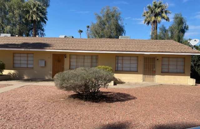 $1,275 For Lease-1 Bedroom-1 Bath Apt in Triplex With Private Yard-Washer  Dryer in Phoenix 85008 ! photos photos