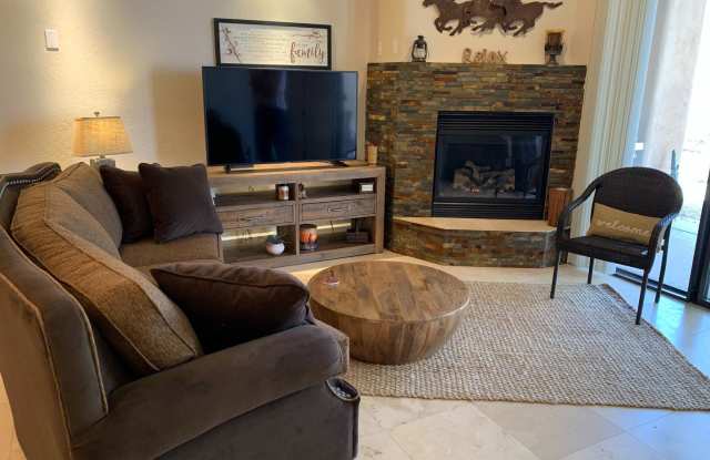 10156 E. Whitefeather Lane Gallery 2