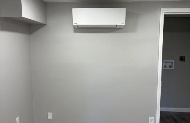 233 Kinsey Court Northeast - C Gallery 4