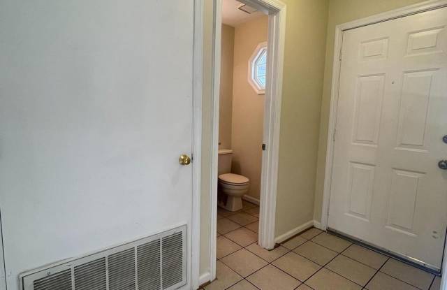 405 WINDSOR RIDGE Court Gallery 2