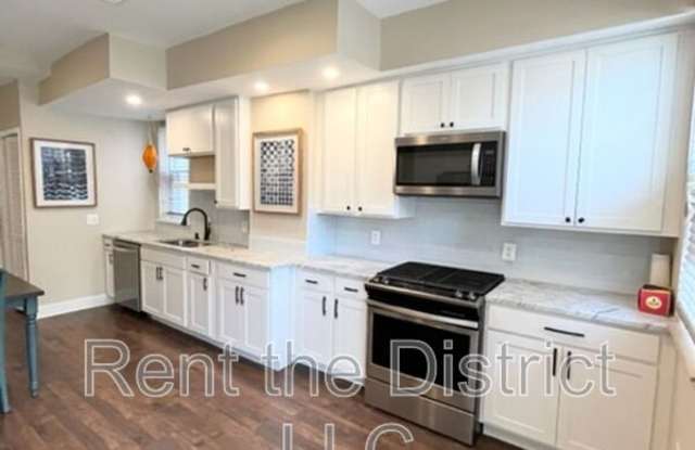 318 Seaton Place NE Gallery 4