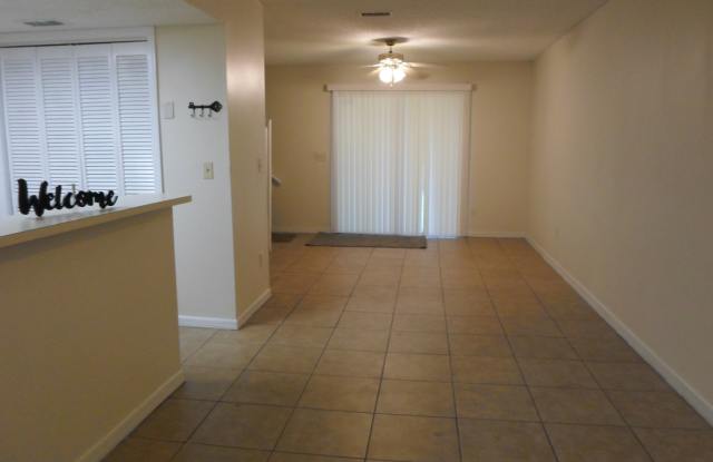 3/2 townhome - Westside Gallery 3