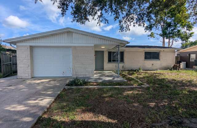 3911 Redwood Dr photos photos