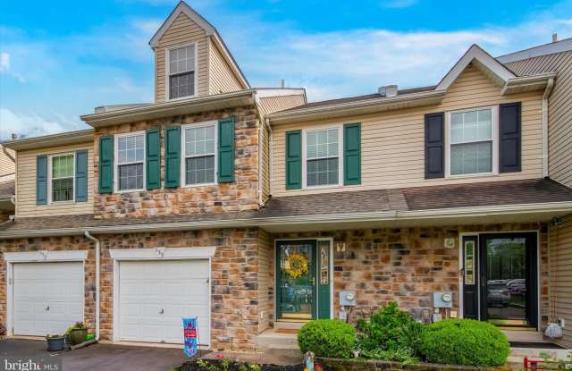 559 BROXTON COURT photos photos