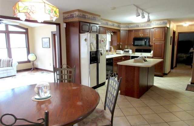 1322 Steele Hill Road NW Gallery 4