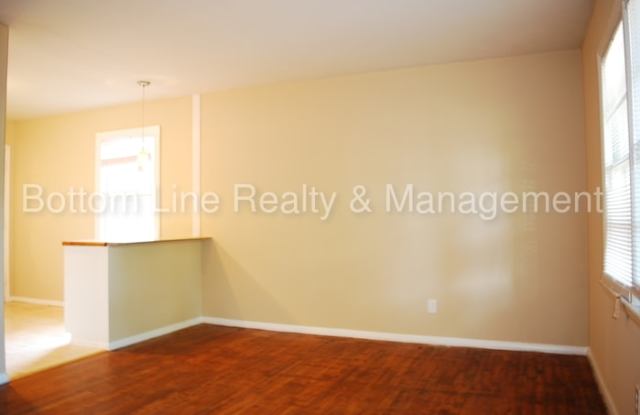 1000 Herrin Avenue Gallery 2