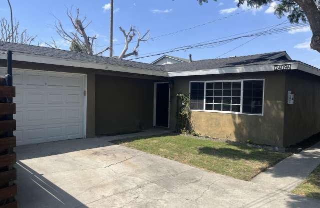 2409 Curtis Avenue photos photos