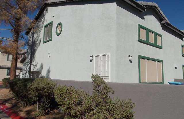 Stylish 2 Bed Home in Gated Community w/ Pool – Mins to LV Strip Gallery 4