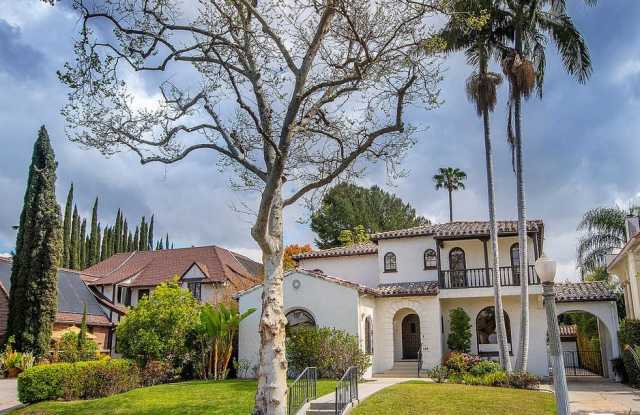 148 South HIGHLAND Avenue - 148 South Highland Avenue, Los Angeles, CA 90036