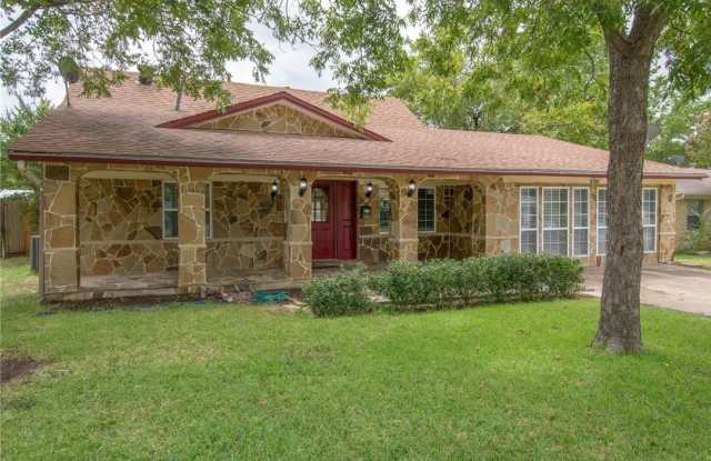 2310 Ridgedale Drive Gallery 3