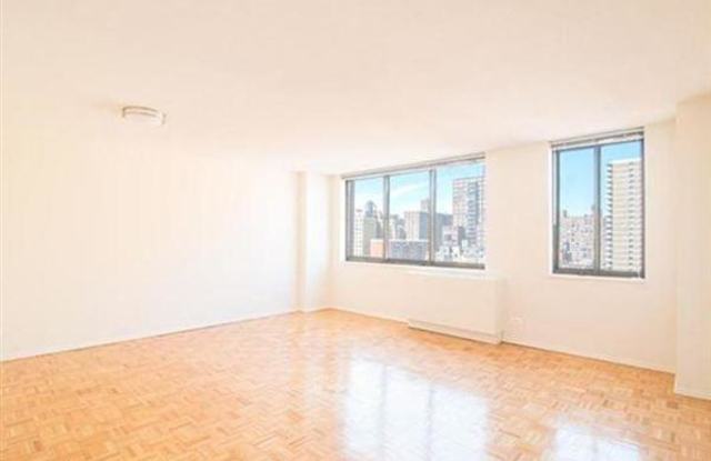 317 W 45th St # 204 Gallery 2