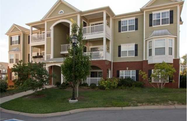 2 Bedroom Condo in Lenox Village - 7235 Althorp Way, Nashville, TN 37013