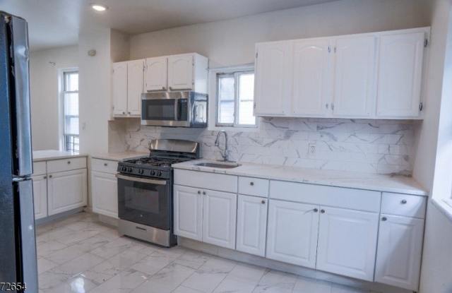 13 Stevens Ave photos photos