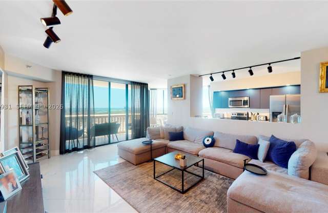1000 Island Blvd Gallery 2