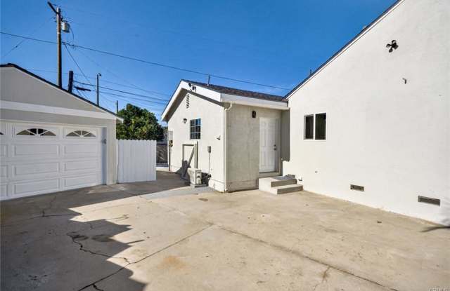 6651 Millmark Avenue - A photos photos
