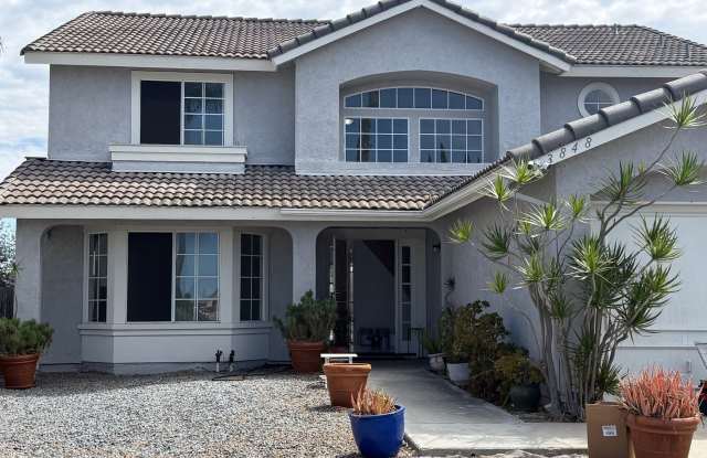 **For Rent – Spacious 4 Bedroom, 2.5 Bath Home with Bonus Room & Oversized Backyard** photos photos