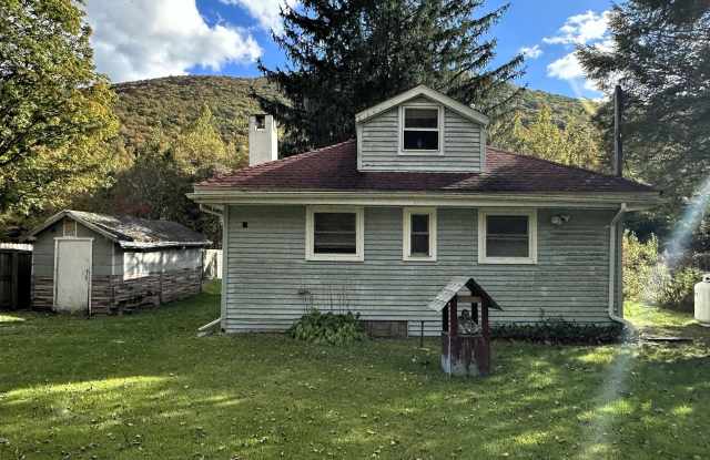 304 Silver Hollow Road Gallery 1