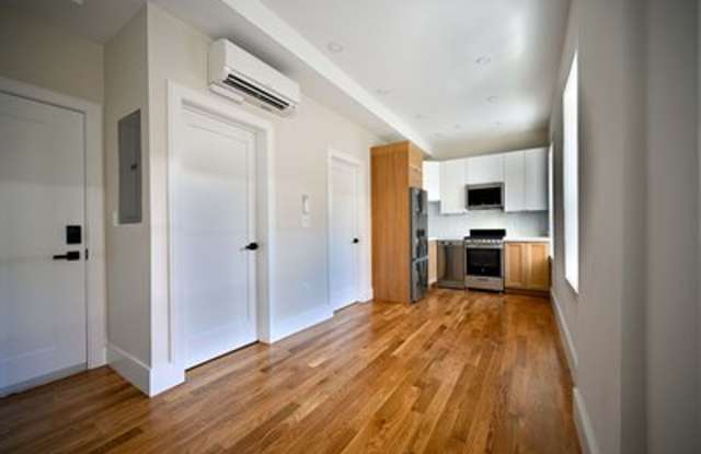 Amazing one bed in Bay village.... Steps away from chinatown.... photos photos
